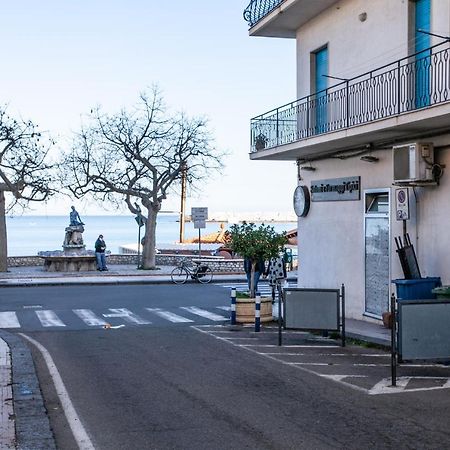 Casa Rosamaria Apartment Giardini Naxos Exterior photo